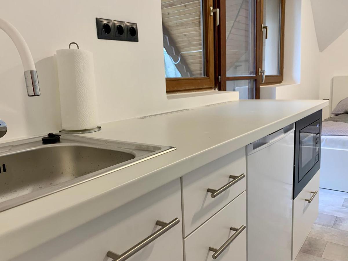 Var-Lak Apartman Eger Ngoại thất bức ảnh