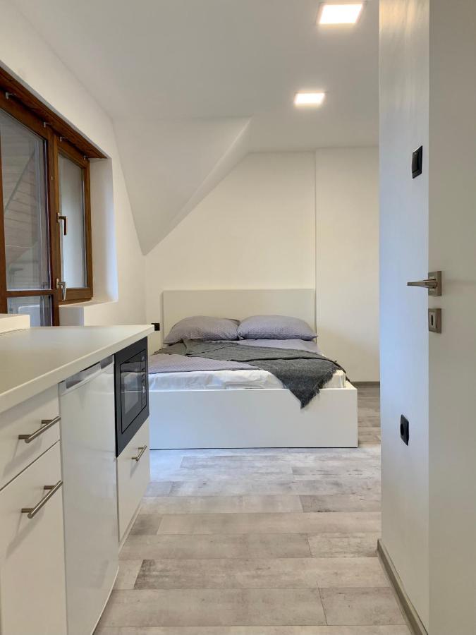 Var-Lak Apartman Eger Ngoại thất bức ảnh