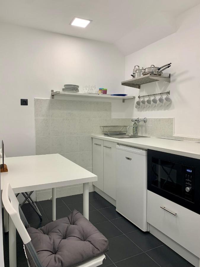 Var-Lak Apartman Eger Ngoại thất bức ảnh