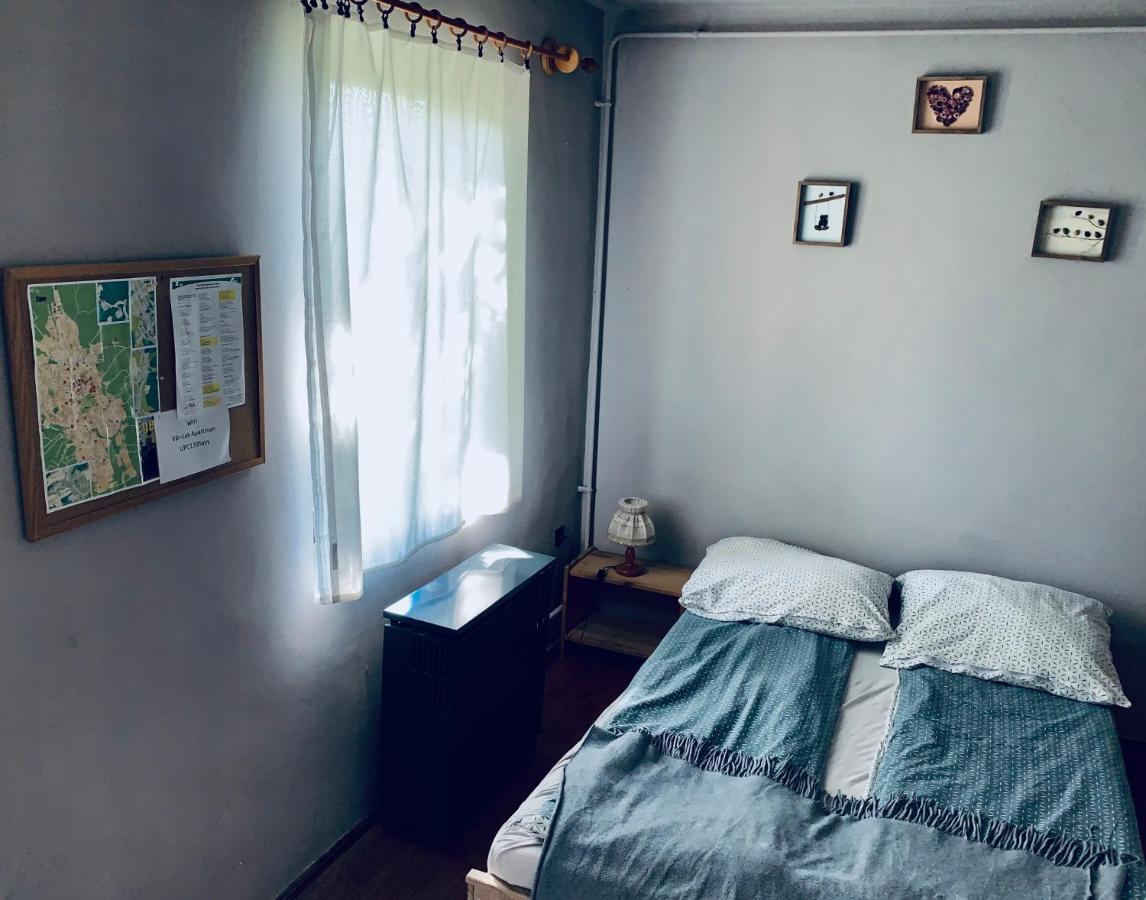 Var-Lak Apartman Eger Ngoại thất bức ảnh